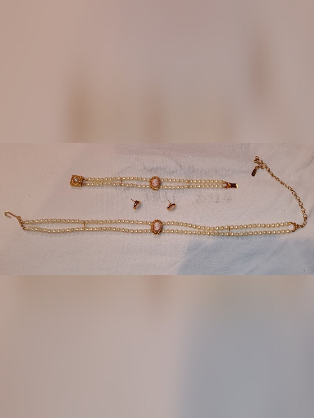 1928 Pearl & Gold Cameo Double-Row Necklace and Bracelet Earring Set